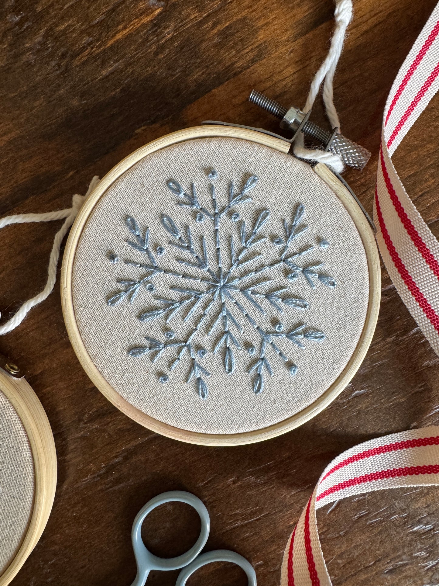 Kit de broderie - Ornements C'est l'Hiver