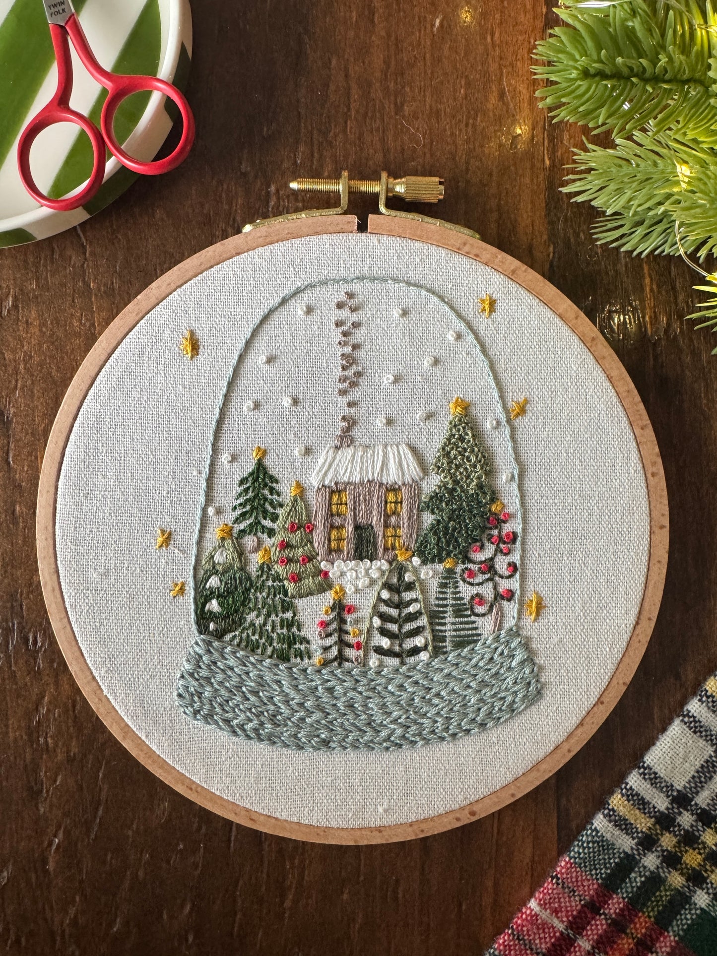 PDF Embroidery Pattern - Snow Globe