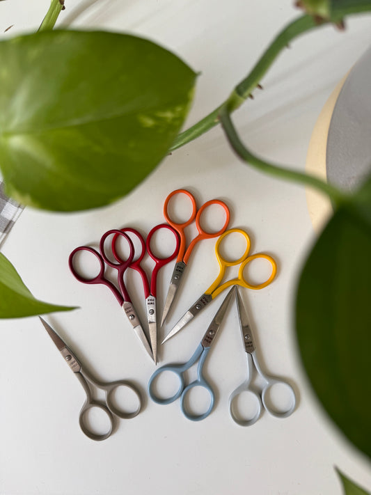 Twin Folk Embroidery Scissors