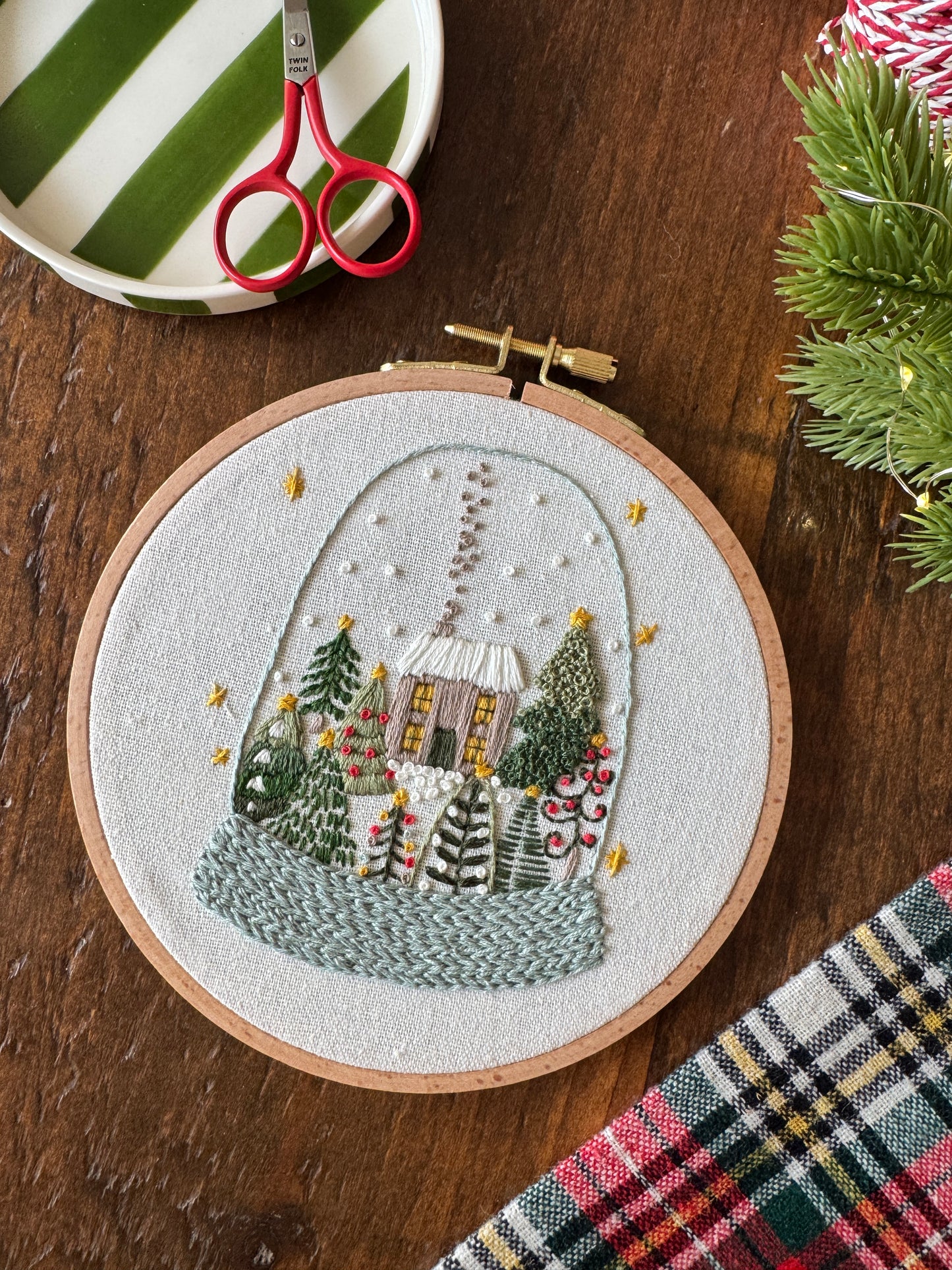 Embroidery Kit - Snow Globe